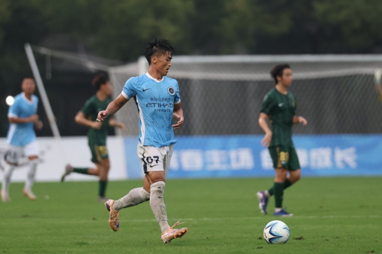 深圳新鹏城U20客场0-2负浙江 牛智远射造险未果
